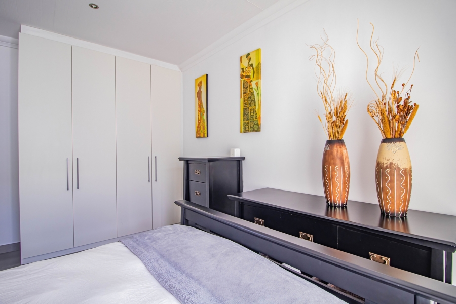 5 Bedroom Property for Sale in Yzerfontein Western Cape